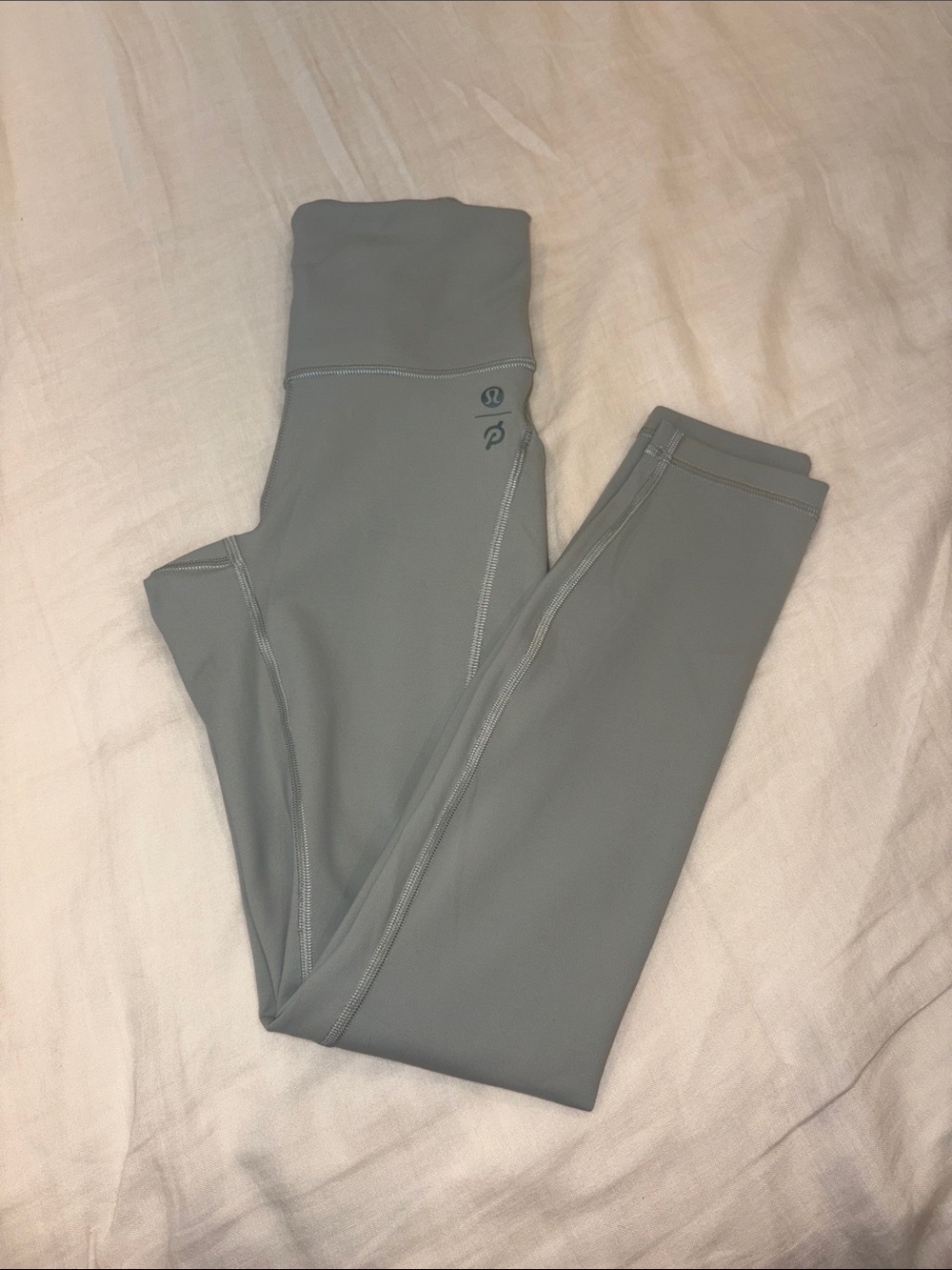 Peloton x Lululemon Wunder Train High-Rise Tight with Pockets 25" Light green